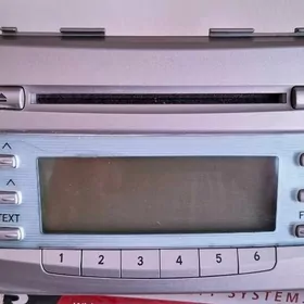 Magnitofon Camry