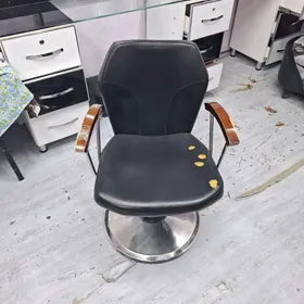 salon kyreslo