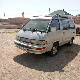 Toyota Hiace 1990