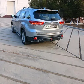 Toyota Highlander 2017