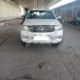 Toyota Hilux 2012