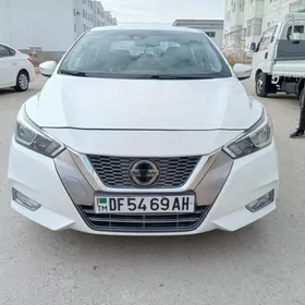 Nissan Versa 2020