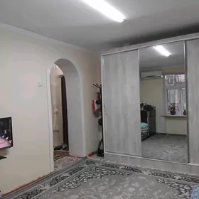Бай базар 2этаж дом 1эт 1ком