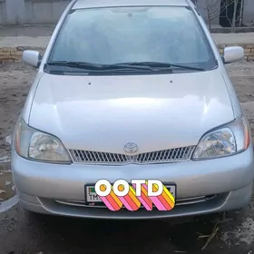 Toyota Echo 2000