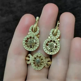 gyzyl kamplekt