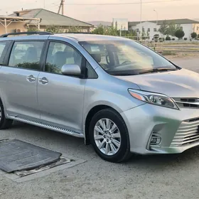 Toyota Sienna 2015