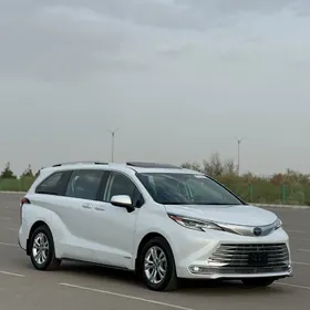 Toyota Sienna 2022