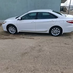 Toyota Camry 2017