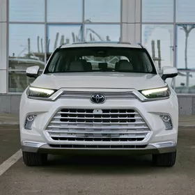 Toyota Grand Highlander 2023