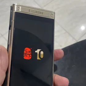 Samsung W2018 эксклюзив