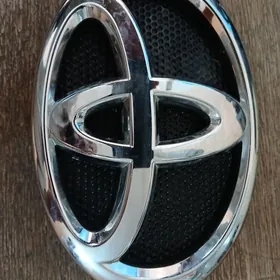 TAYOTA HILUX