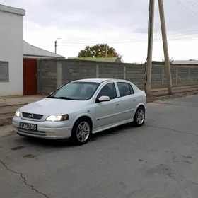Opel Astra 2004