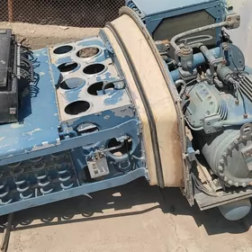 Holodilnik etmek üçin motor
