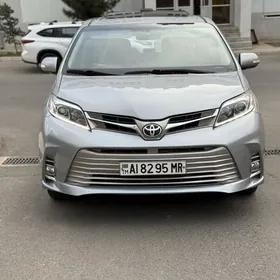 Toyota Sienna 2018