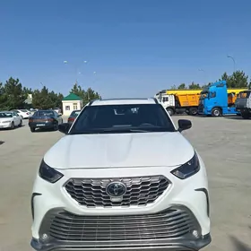 Toyota Highlander 2024