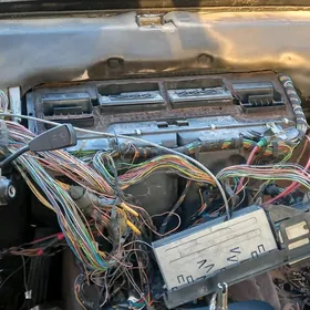 Bmw e34 konsiner sit.