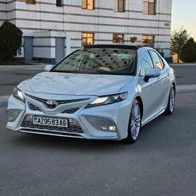 Toyota Camry 2020