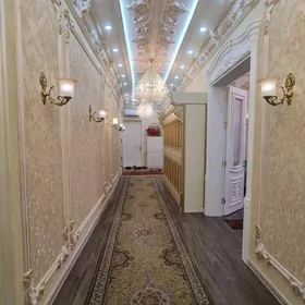 Padwoýski 3etaž 4komnat 210m²