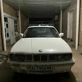 BMW 525 1990