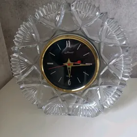 Часы хрустальные