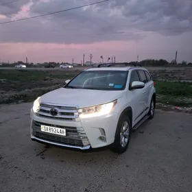 Toyota Highlander 2016
