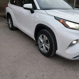 Toyota Highlander 2020