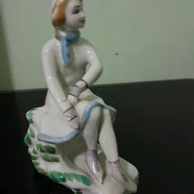 Статуэтки