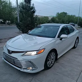 Toyota Camry 2022