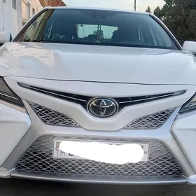 Toyota Camry 2020