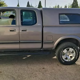 Toyota Tundra 2002
