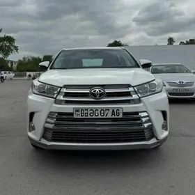 Toyota Highlander 2019