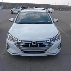 Hyundai Elantra 2019