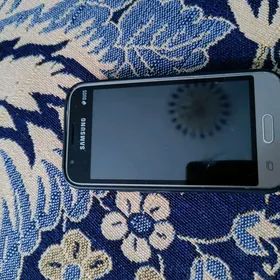 Telefon j1 mini