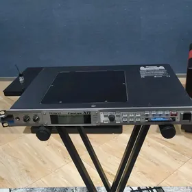 Roland XR