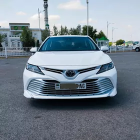 Toyota Camry 2020
