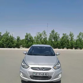 Hyundai Accent 2014