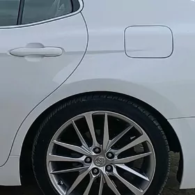 19 disga camry