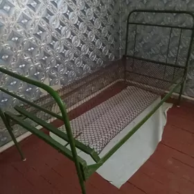кроват