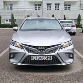 Toyota Camry 2019