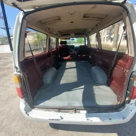 Toyota Hiace 1993