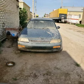 Nissan Bluebird 1996
