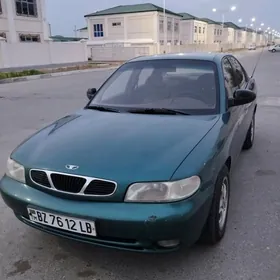 Daewoo Nubira 1998