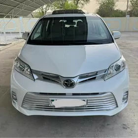 Toyota Sienna 2020