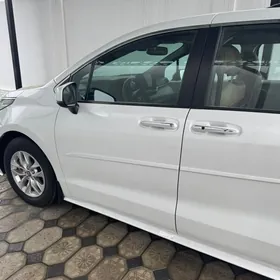 Toyota Sienna 2021