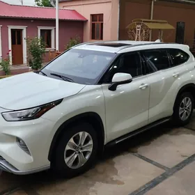 Toyota Highlander 2020