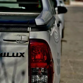 Hilux