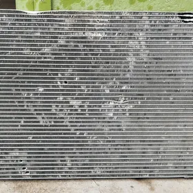 Nissan Versa 2010 radiator kon