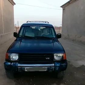 Mitsubishi Montero 1996