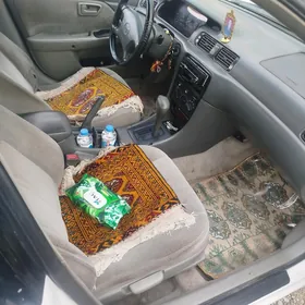 Toyota Camry 2000