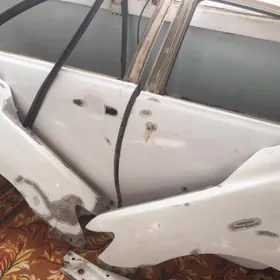 gapy krel krylo camry
